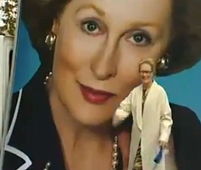 © Robert Rotifer Meryl Streep vor Iron Lady-Plakat